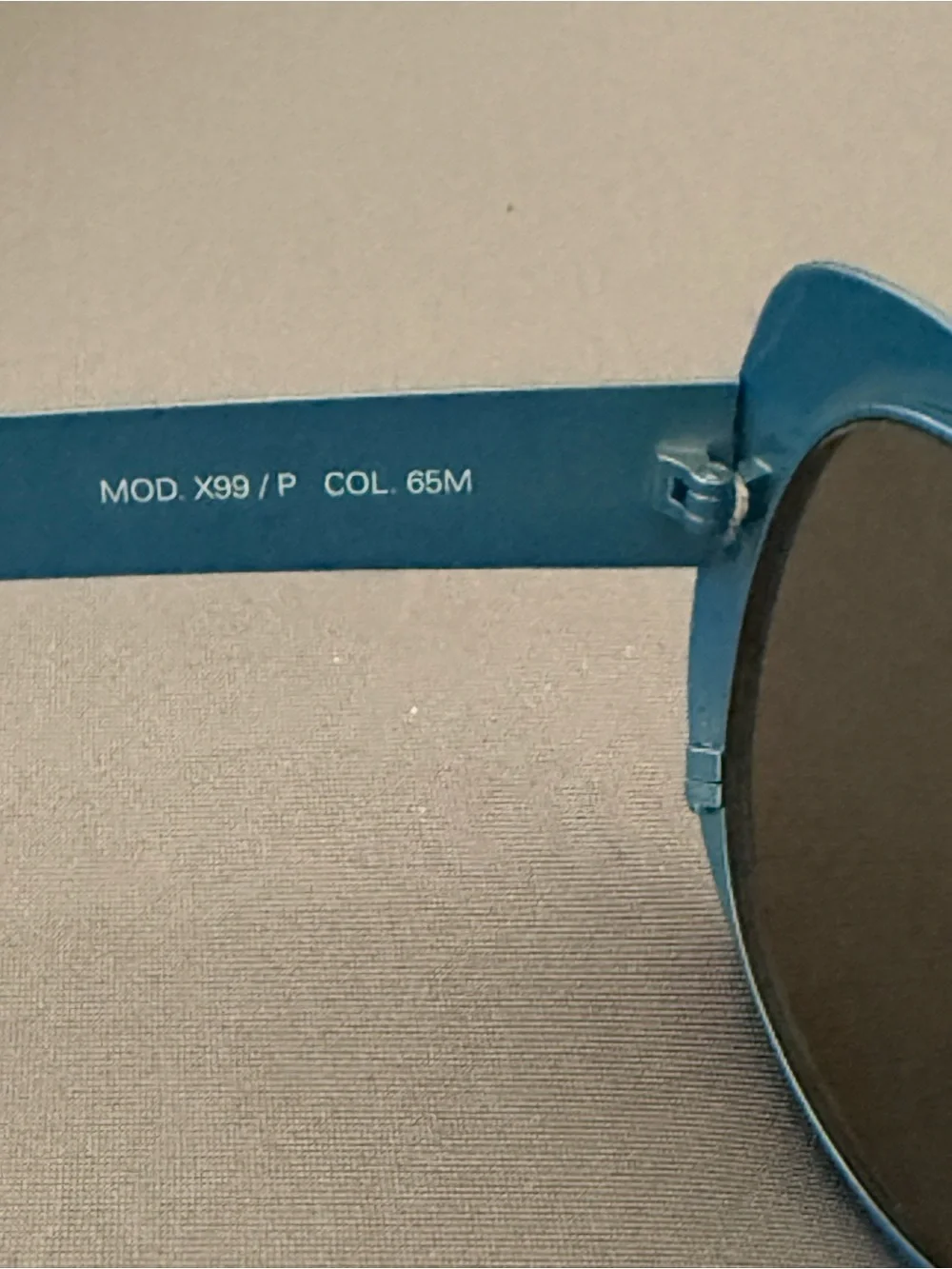 Rare Vintage Versace X99/P 65M Blue Cat Eye Oval Sunglasses Made in Italy